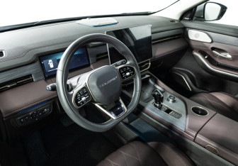 Подержанный автомобиль Soueast S09 2024 года (11 фото)