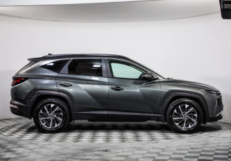 Подержанный автомобиль Hyundai Tucson 2022 года (4 фото)