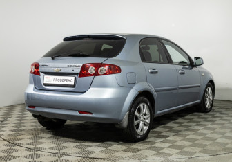 Подержанный автомобиль Chevrolet Lacetti Hatchback 2011 года (5 фото)