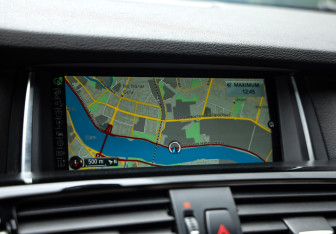 Подержанный автомобиль BMW X4 2014 года (18 фото)