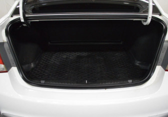 Подержанный автомобиль Chevrolet Cruze Sedan 2013 года (16 фото)