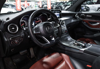 Подержанный автомобиль Mercedes-Benz GLC Coupe 2016 года (17 фото)