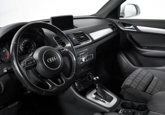 Подержанный автомобиль Audi Q3 2015 года (9 фото)