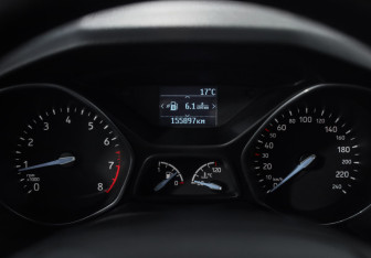Подержанный автомобиль Ford Focus Wagon 2017 года (13 фото)