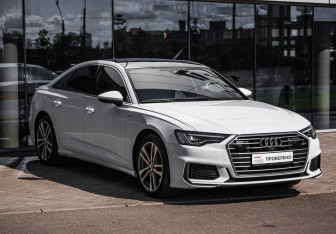 Подержанный автомобиль Audi A6 Sedan 2020 года (5 фото)