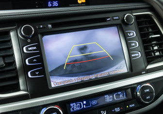 Подержанный автомобиль Toyota Highlander 2014 года (15 фото)