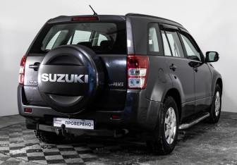 Подержанный автомобиль Suzuki Grand Vitara 2011 года (5 фото)
