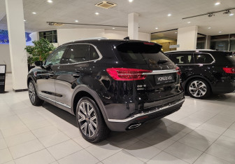 Новый Hongqi HS5 2023 (2 фото)