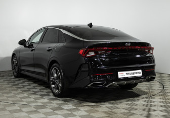 Подержанный автомобиль Kia K5 2021 года (7 фото)