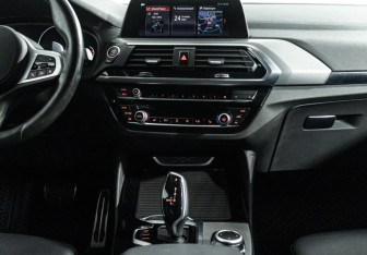 Подержанный автомобиль BMW X4 2019 года (14 фото)