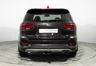 Подержанный автомобиль Kia Sorento 2020 года (6 фото)