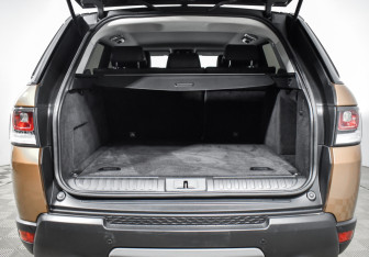Подержанный автомобиль Land Rover Range Rover Sport 2017 года (19 фото)