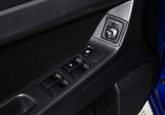 Подержанный автомобиль Mitsubishi Lancer Sedan 2010 года (10 фото)