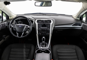 Подержанный автомобиль Ford Mondeo Sedan 2016 года (10 фото)
