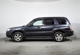 Подержанный автомобиль Subaru Forester Suv 2007 года (8 фото)