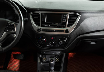 Подержанный автомобиль Hyundai Solaris Sedan 2019 года (14 фото)