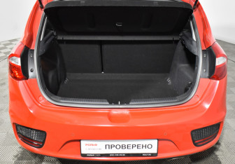 Подержанный автомобиль Kia Ceed Hatchback 2018 года (21 фото)