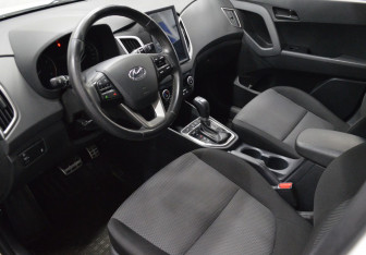 Подержанный автомобиль Hyundai Creta 2019 года (9 фото)