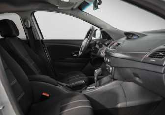 Подержанный автомобиль Renault Fluence 2014 года (22 фото)