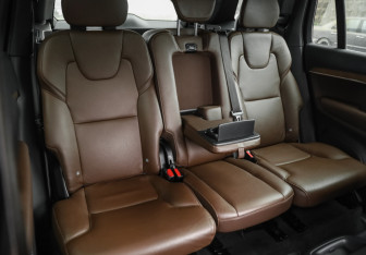 Подержанный автомобиль Volvo XC90 2020 года (31 фото)
