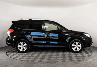 Подержанный автомобиль Subaru Forester Suv 2013 года (4 фото)