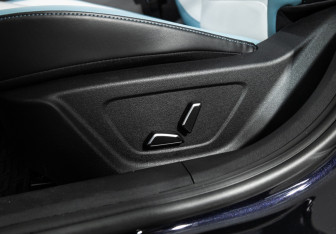 Подержанный автомобиль Geely Emgrand 2023 года (21 фото)