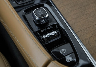 Подержанный автомобиль Volvo XC90 2019 года (22 фото)