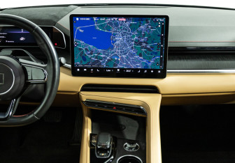 Подержанный автомобиль Zeekr 001 2023 года (14 фото)