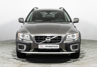 Подержанный автомобиль Volvo XC70 2010 года (2 фото)