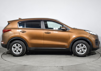 Подержанный автомобиль Kia Sportage 2017 года (4 фото)