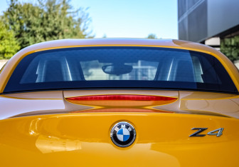 Подержанный автомобиль BMW Z4 Roadster 2011 года (7 фото)