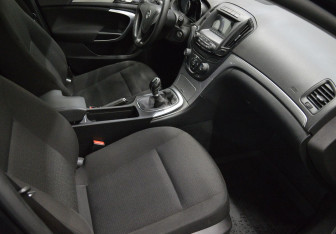 Подержанный автомобиль Opel Insignia Sedan 2014 года (12 фото)