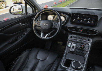 Подержанный автомобиль Hyundai Santa Fe 2021 года (10 фото)