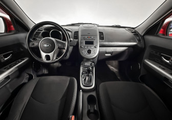 Подержанный автомобиль Kia Soul 2013 года (14 фото)