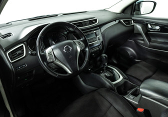 Подержанный автомобиль Nissan Qashqai 2018 года (11 фото)