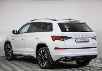 Подержанный автомобиль Skoda Kodiaq 2022 года (7 фото)