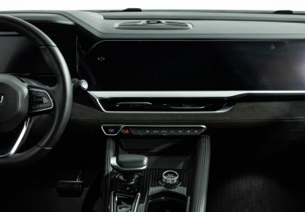 Подержанный автомобиль Geely Monjaro 2024 года (14 фото)