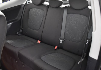 Подержанный автомобиль Hyundai i20 2010 года (11 фото)