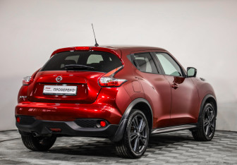 Подержанный автомобиль Nissan Juke 2017 года (5 фото)