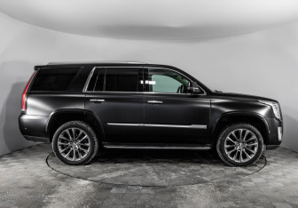 Подержанный автомобиль Cadillac Escalade Suv 2020 года (6 фото)