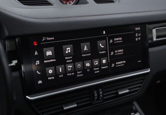 Подержанный автомобиль Porsche Cayenne 2021 года (19 фото)