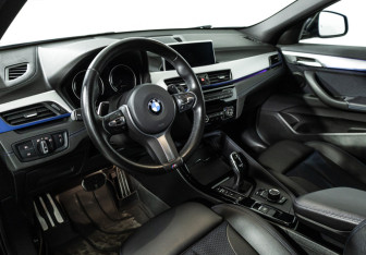 Подержанный автомобиль BMW X2 2021 года (11 фото)