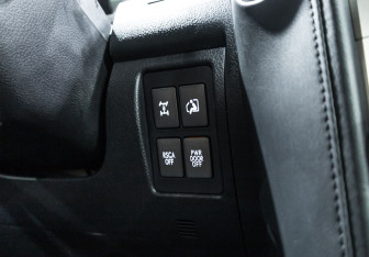 Подержанный автомобиль Lexus LX 2013 года (26 фото)