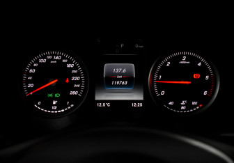 Подержанный автомобиль Mercedes-Benz GLC Coupe 2019 года (21 фото)