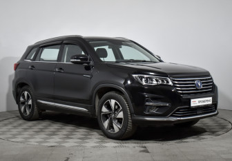 Подержанный автомобиль Changan CS75 2020 года (3 фото)