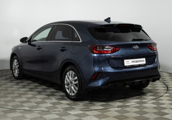 Подержанный автомобиль Kia Ceed Hatchback 2019 года (7 фото)