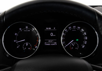 Подержанный автомобиль Skoda Yeti 2015 года (20 фото)