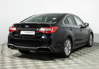 Подержанный автомобиль Subaru Legacy Sedan 2018 года (5 фото)