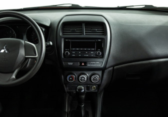 Подержанный автомобиль Mitsubishi ASX 2019 года (14 фото)