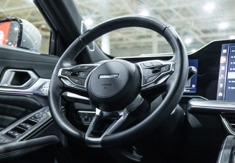 Подержанный автомобиль Haval F7 2025 года (21 фото)